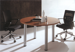 Konferenztisch rund vierfu